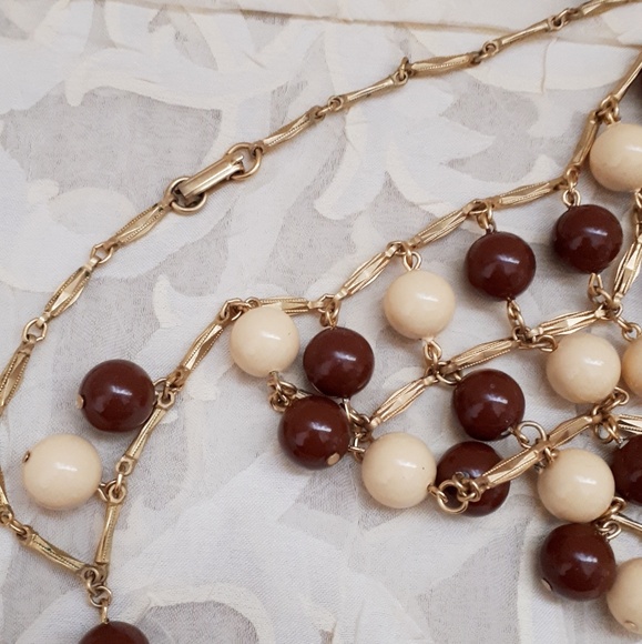 Vintage gold tone and bead work statement necklace - Picture 2 of 6